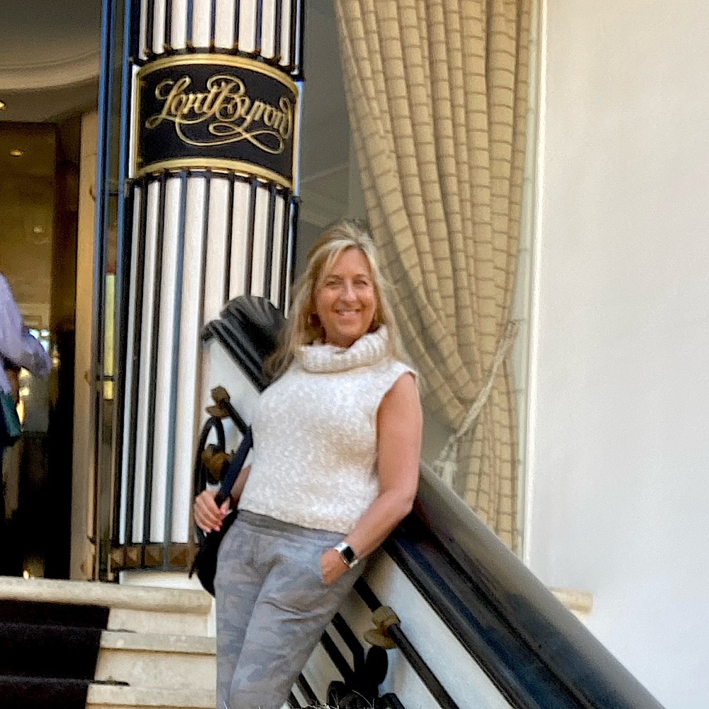 Meet your Posher, Cynthia